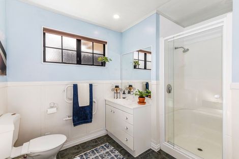 Photo of property in 6 Samwell Drive, Whitby, Porirua, 5024