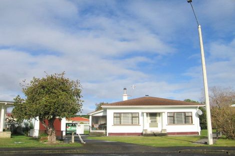 Photo of property in 439 Dalcross Street, Mayfair, Hastings, 4122