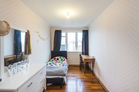 Photo of property in 9 Holland Crescent, Bulls, 4818