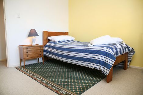 Photo of property in 13 Anton Place, Takanini, 2112