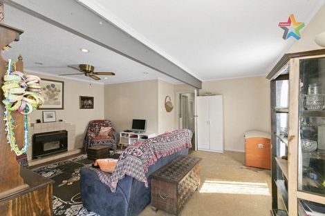 Photo of property in 24 Korau Grove, Stokes Valley, Lower Hutt, 5019