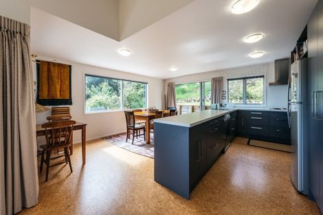 Photo of property in 142 Waiheke Road, Waiheke Island, 1971