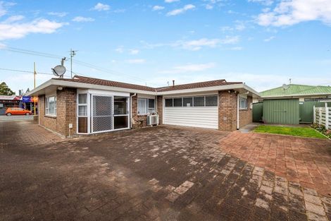 Photo of property in 1/36 Tukapa Street, Westown, New Plymouth, 4310