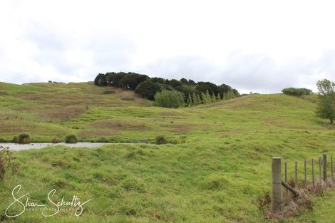 Photo of property in 215c Heatley Road, Whakapirau, 0583