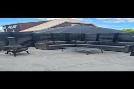 Photo of property in 2/96 Frank Nobilo Drive, Golflands, Auckland, 2013