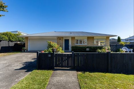 Photo of property in 1/122 Clawton Street, Westown, New Plymouth, 4310