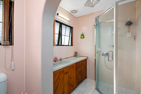 Photo of property in 4 Heron Place, Waiuku, 2123