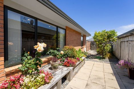 Photo of property in 7 Aburoc Place, Paraparaumu Beach, Paraparaumu, 5032