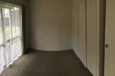 Photo of property in 21 Lantana Road, Green Bay, Auckland, 0604