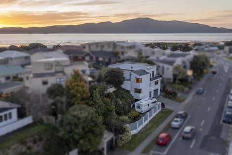 Photo of property in 379 Kapiti Road, Paraparaumu Beach, Paraparaumu, 5032