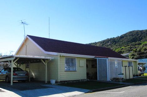 Photo of property in 11 Frickleton Street, Greymouth, 7805
