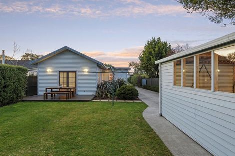Photo of property in 14 Riverview Street, Beckenham, Christchurch, 8023