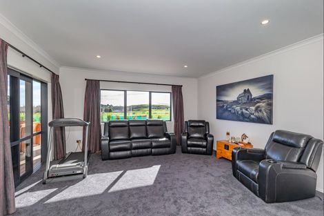 Photo of property in 947 Koputaroa Road, Koputaroa, Levin, 5575