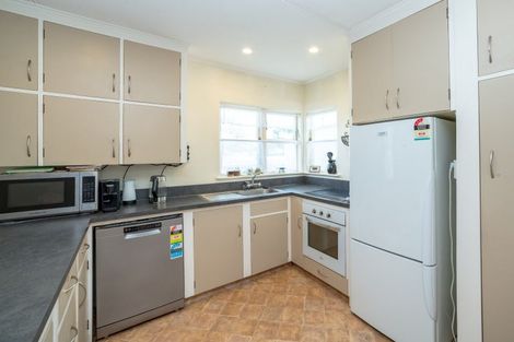 Photo of property in 11 Charles Street, Carterton, 5713