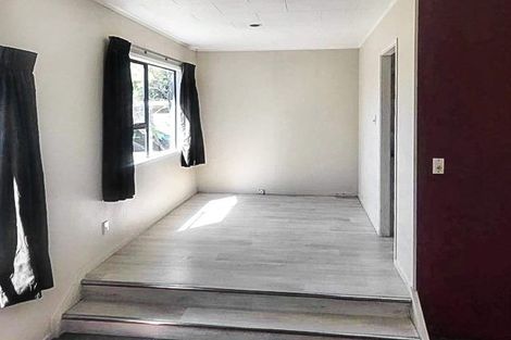 Photo of property in 6 Santiago Crescent, Unsworth Heights, Auckland, 0632