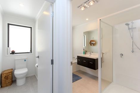 Photo of property in 18 Rotokare Crescent, Whalers Gate, New Plymouth, 4310