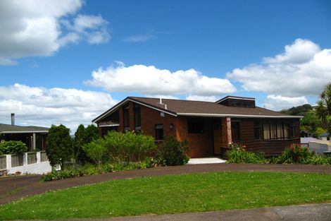 Photo of property in 19a Zita Avenue, Matakatia, Whangaparaoa, 0930