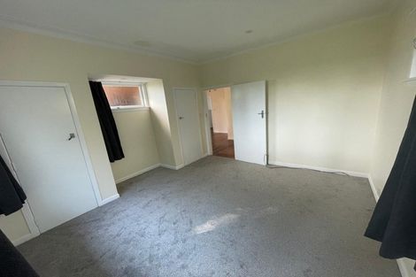 Photo of property in 141 Glenfield Road, Hillcrest, Auckland, 0626