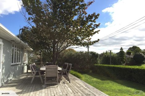 Photo of property in 5 Taratoa Street, Point England, Auckland, 1072