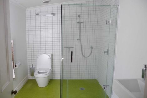 Photo of property in 77 Eliot Street, New Plymouth, 4310