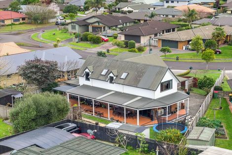 Photo of property in 6 Fencourt Place, Rototuna North, Hamilton, 3210