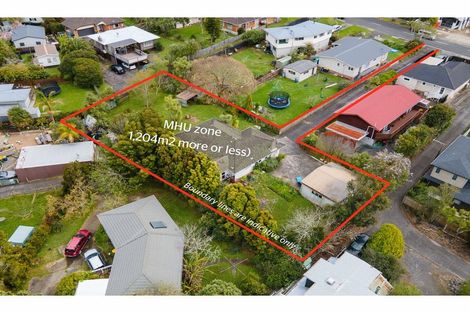 Photo of property in 55a Tirimoana Road, Te Atatu South, Auckland, 0602