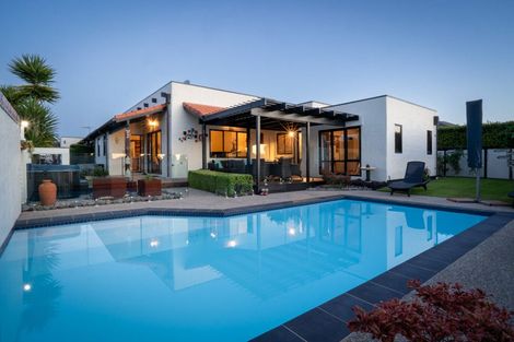 Photo of property in 21 Alba Place, Cambridge, 3434