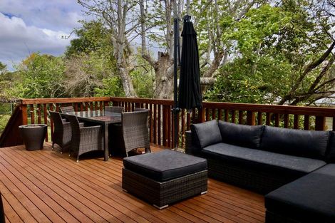 Photo of property in 56 Taipari Road, Te Atatu Peninsula, Auckland, 0610