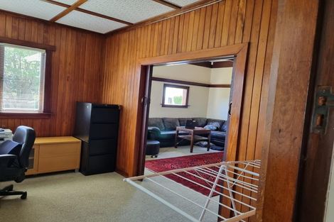 Photo of property in 7 Maungakiekie Avenue, Greenlane, Auckland, 1051