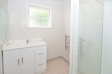 Photo of property in 71b Red Beach Road, Red Beach, 0932