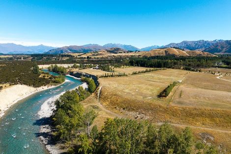 Photo of property in 124 Horseshoe Bend Drive, Albert Town, Wanaka, 9382