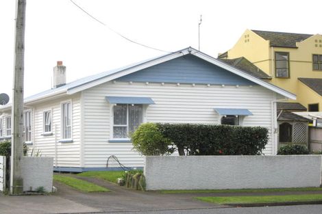 Photo of property in 2 Roy Terrace, Moturoa, New Plymouth, 4310