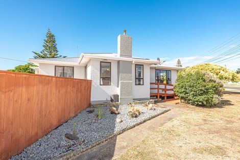 Photo of property in 27 Konini Street, Tawhero, Whanganui, 4501