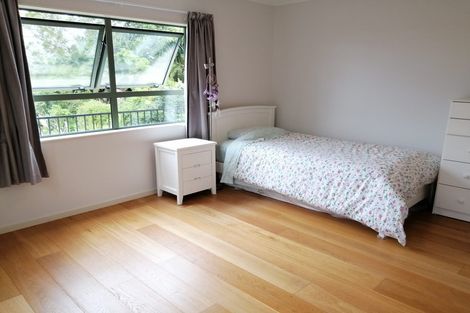 Photo of property in 14 Bedford Street, Te Atatu South, Auckland, 0610