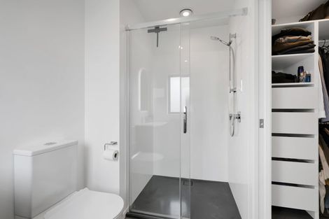 Photo of property in 65 Bayly Road, Blagdon, New Plymouth, 4310