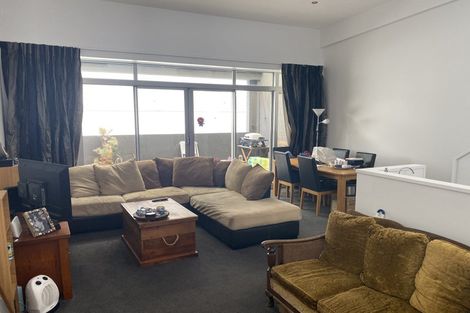 Photo of property in Las Olas De Cuba, 9/35 Torrens Terrace, Mount Cook, Wellington, 6011