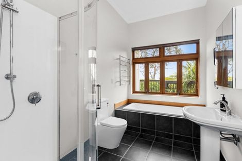 Photo of property in 35 Hospital Terrace, Hospital Hill, Napier, 4110