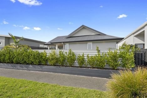 Photo of property in 73 Coast Boulevard, Papamoa Beach, Papamoa, 3118