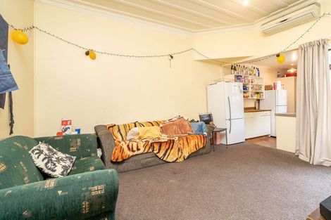 Photo of property in 33 Clyde Street, North Dunedin, Dunedin, 9016