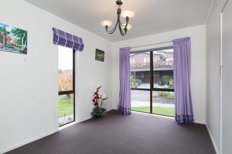 Photo of property in 12 Hillside Crescent, Westown, New Plymouth, 4310