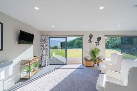 Photo of property in 454b Te Anau Milford Highway, Te Anau, 9679