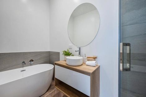 Photo of property in 3/8 Bennett Road, Pakuranga, Auckland, 2010