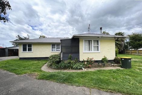 Photo of property in 62 Sutton Crescent, Papakura, 2110