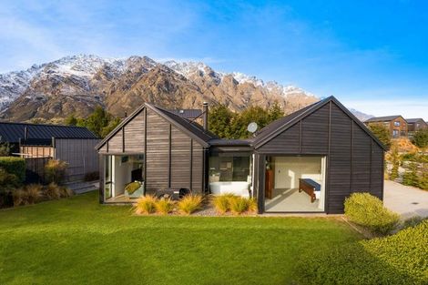 Photo of property in 2 Kotuku Lane, Hobsonville, Auckland, 0616