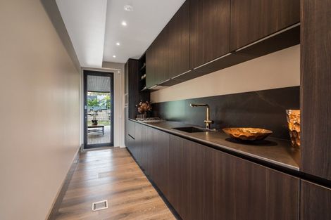 Photo of property in 98 Paritai Drive, Orakei, Auckland, 1071