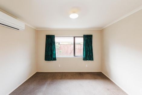 Photo of property in 1 Alpine Grove, Kelvin Grove, Palmerston North, 4414