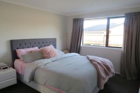 Photo of property in 15 Marsden Place, Hurworth, New Plymouth, 4310