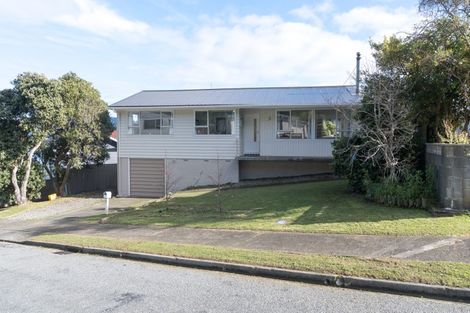 Photo of property in 5 Findhorn Place, Papakowhai, Porirua, 5024