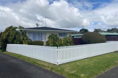 Photo of property in 1/10 Himalaya Drive, Half Moon Bay, Auckland, 2012