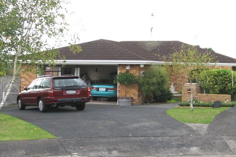 Photo of property in 9 Fernbird Place, Massey, Auckland, 0614